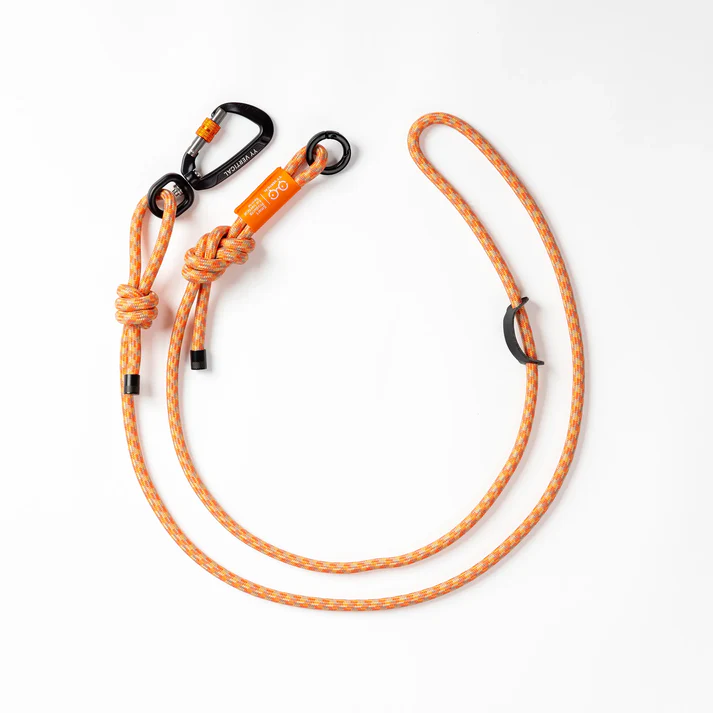 msj_WwntCIkXTK4tbSm8yy-vertical-escalade-laniere-sangle-cordon-telephone-phone-lifestyle-verticalleash-orange-packshot-1.webp 82220